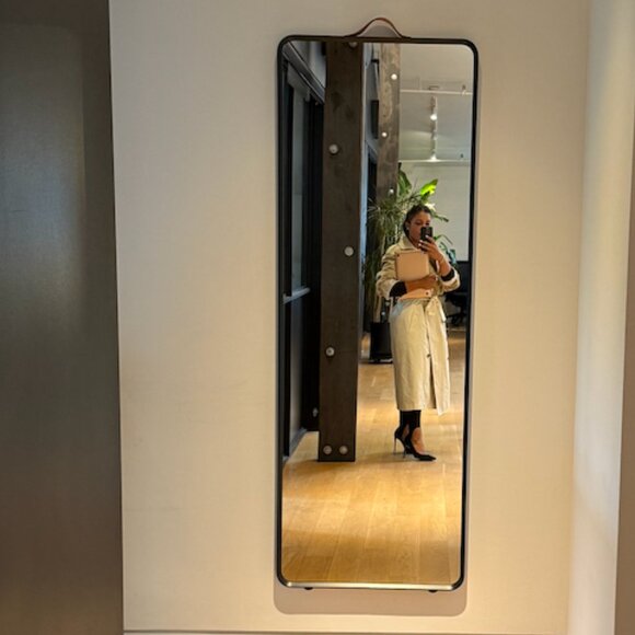 Meet your Posher, Candice - Picture 1 of 1